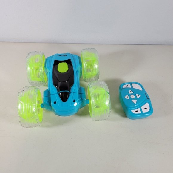 Remote Controlled Car Stunt Car 4WD Double Sided 360° Rotating Contixo SC3 - Picture 3 of 5